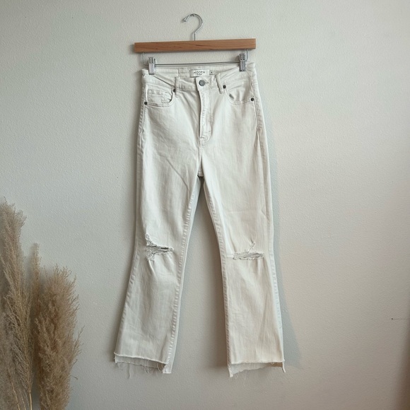 Hidden Cropped Distressed White Jeans - Size 26 - Picture 1 of 5